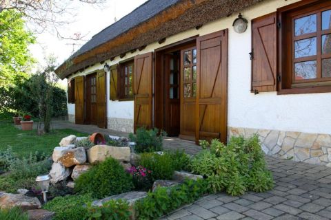Eladó Ház 8315 Gyenesdiás , Alsógyenes