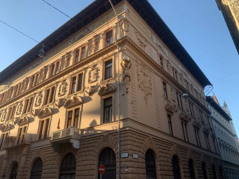 Kiadó Lakás 1054 Budapest 5. kerület 
