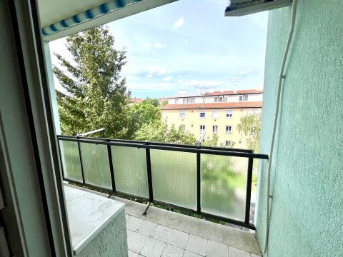 Eladó Lakás 8200 Veszprém , Egyetem utca