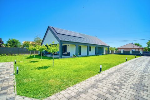 Eladó Ház 2730 Albertirsa , ÚJÉPÍTÉSŰ ÖNÁLLÓ CSALÁDI HÁZ KULCSRAKÉSZEN!