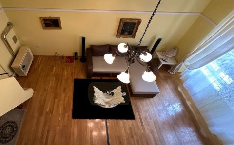 Kiadó Lakás 1061 Budapest 6. kerület Operaház mellett nappali+1 hálós kiadó