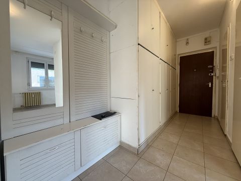 Eladó Lakás 6000 Kecskemét Kekcskeméten 1. emeleti, 62 m2-es, erkélyes lakás eladó 