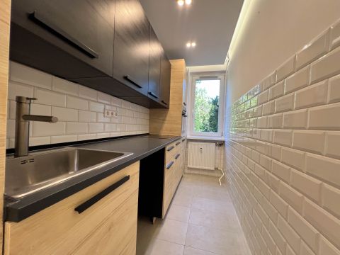 Eladó Lakás 1181 Budapest 18. kerület Gyönyörűen felújított panellakás a Havanna-telepen