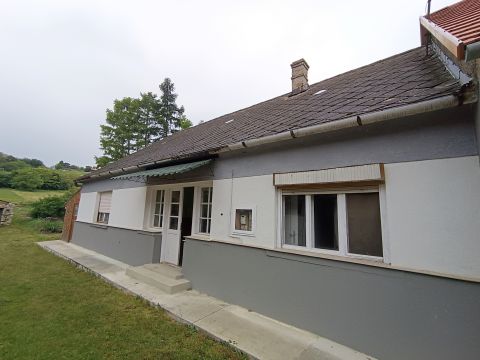 Eladó Ház 8272 Balatoncsicsó 