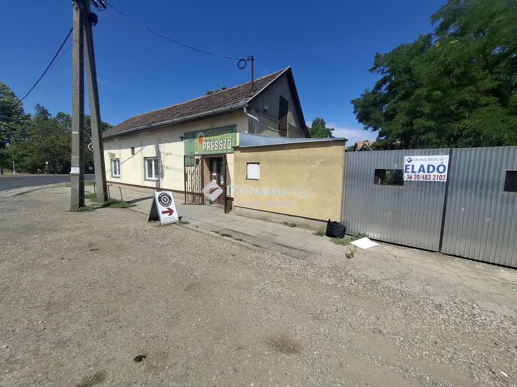 6111 Gátér , Vendéglőként, üzletként használható épület — 1/14