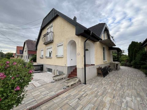 Eladó Ház 9200 Mosonmagyaróvár , Wittmann Antal utca környéke