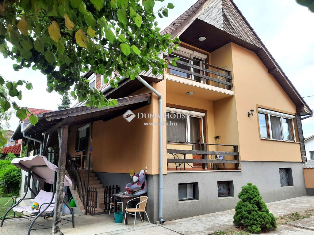 2367 Újhartyán , Családi ház szaletlivel — 1/36