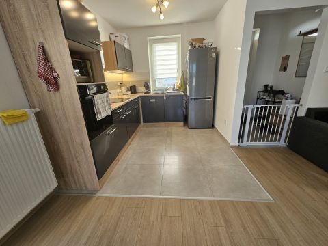 Eladó Ház 9084 Győrság , Napraforgó köz