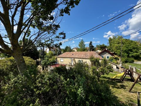 Eladó Ház 8229 Csopak , Falusias könyezet