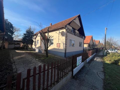 Eladó Ház 4100 Berettyóújfalu 4100 Berettyóújfalu, Morotva