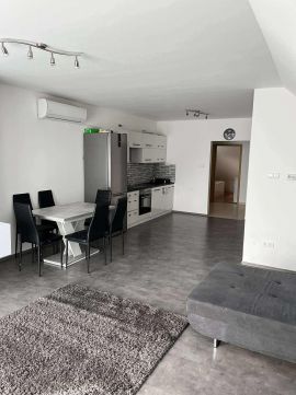Eladó Lakás 7940 Szentlőrinc 