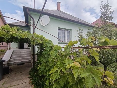 Eladó Ház 2870 Kisbér 