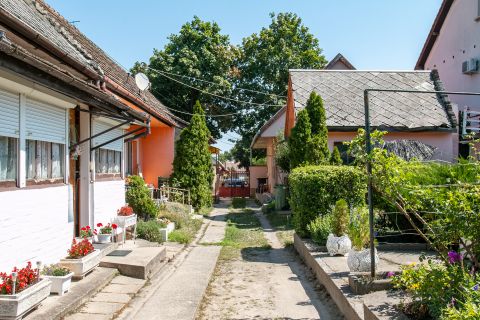 Eladó Ház 1238 Budapest 23. kerület , Kitűnő lokáció mellett