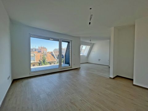 Eladó Lakás 1096 Budapest 9. kerület , Egyetemek közelében nagyteraszos, 2 hálós lakás eladó 601.