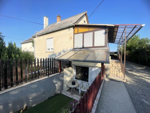 Eladó Ház 2600 Vác 