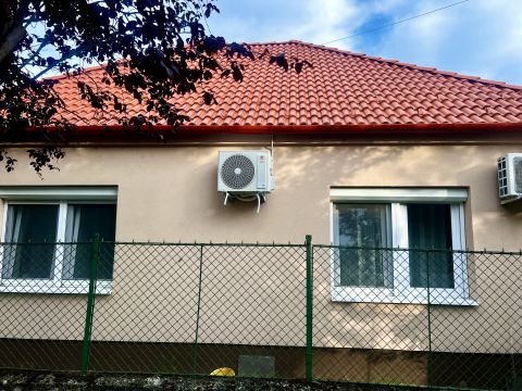 Eladó Ház 8194 Vilonya Petőfi u.