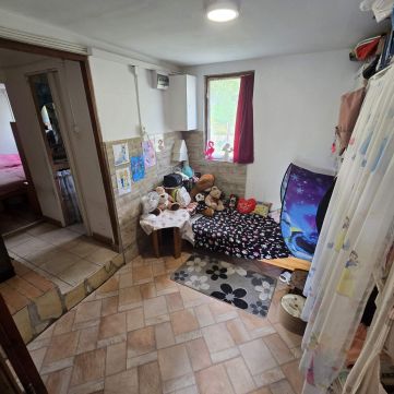 Eladó Ház 6045 Ladánybene CSENDES HELYEN KIS TANYA ELADÓ!