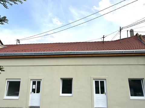 Kiadó Üzlethelyiség 7634 Pécs 