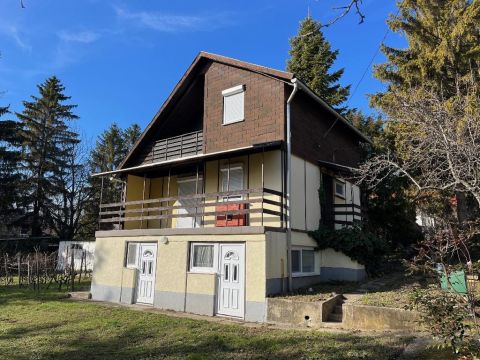 Eladó Ház 8074 Csókakő , 8074 Csókakő, Vár alatt