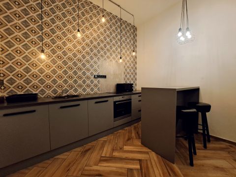 Kiadó Lakás 7621 Pécs 