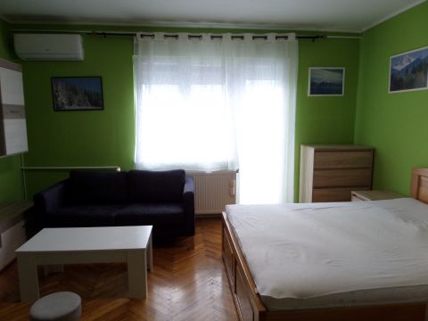Kiadó Lakás 7622 Pécs 