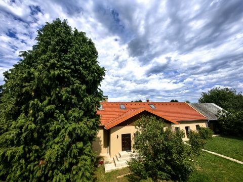 Eladó Ház 9915 Katafa , Varázslat háza Katafán