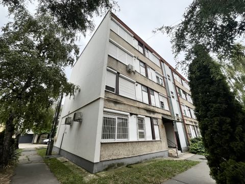 Eladó Lakás 2200 Monor , Németh Ágoston utca