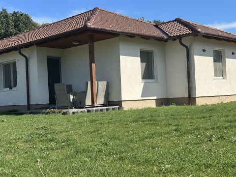Eladó Ház 2080 Pilisjászfalu 