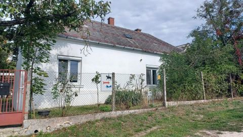 Eladó Ház 8233 Balatonszőlős , Fő utca 60