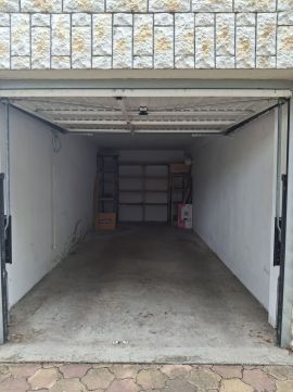 Eladó Parkoló 4028 Debrecen , Nagyerdő kedvelt utcájában.