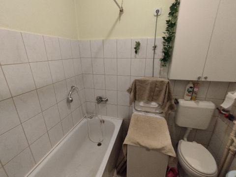 Eladó Lakás 2800 Tatabánya 