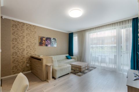 Eladó Lakás 1077 Budapest 7. kerület , Belvárosban erkélyes, csendes, 3 szobás lakás garázzsal!