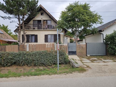 Eladó Ház 2465 Ráckeresztúr , Ráckeresztúr Eötvös park közelében