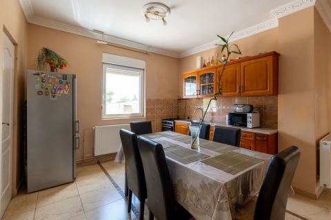 Eladó Ház 8157 Füle 