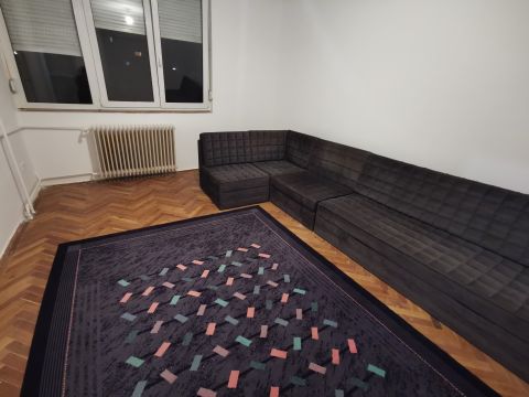 Eladó Lakás 2800 Tatabánya 