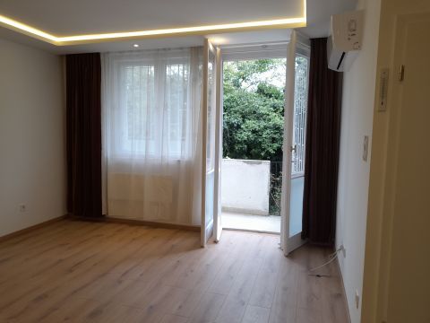 Kiadó Lakás 1122 Budapest 12. kerület , Tusnádi utca