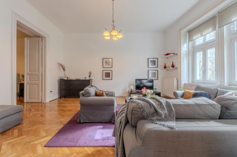 Eladó Lakás 1067 Budapest 6. kerület 
