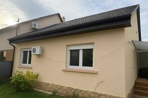 Eladó Ház 2220 Vecsés , Csendes utca Vecsésen, ideális a nyugodt, kertvárosi élethez