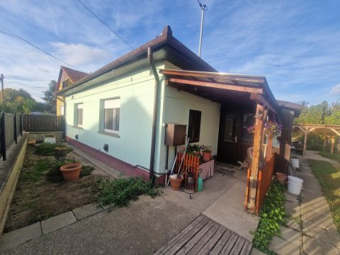 Eladó Ház 2225 Üllő 