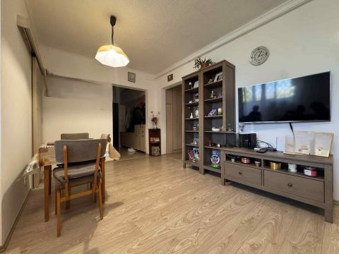 Eladó Lakás 8200 Veszprém Veszprém, Cholnoky Jenő utca