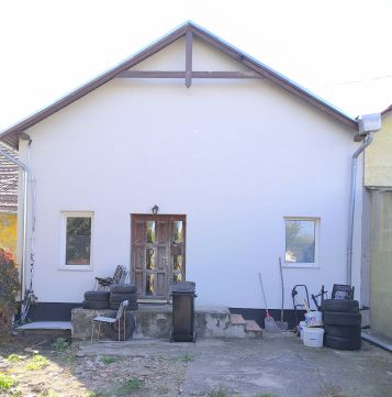 Eladó Ház 2462 Martonvásár , Kismartoni részen, kertes sorház, beépíthető tetőtérrel