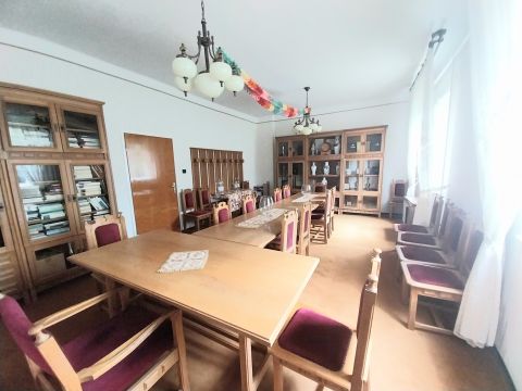 Eladó Ipari 3200 Gyöngyös , Belterületi telephelyek eladók