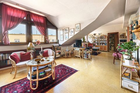 Eladó Lakás 1024 Budapest 2. kerület , Budapest. 2. kerület Fény utcai Piac közelében