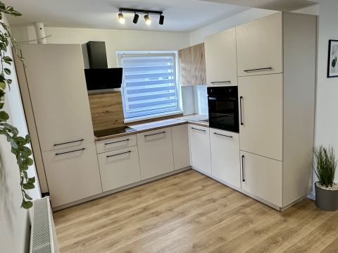 Kiadó Ház 4030 Debrecen Kiadó gyönyörű családi otthon!