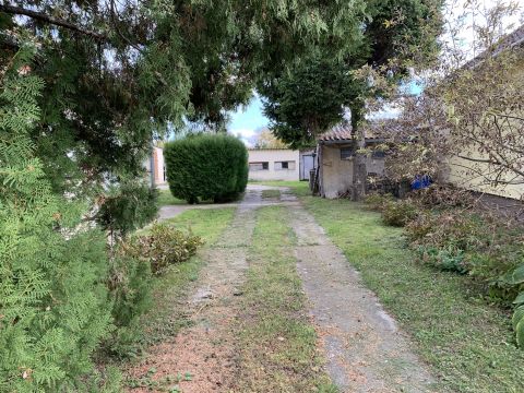 Eladó Ház 9151 Abda Hunyadi utca közelében