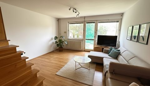 Eladó Ház 2000 Szentendre , Pismány aljában, közel a központhoz.