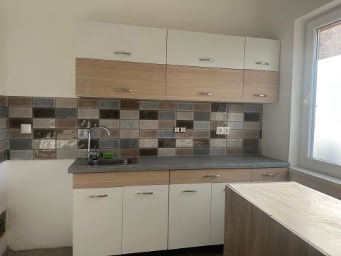 Eladó Lakás 1046 Budapest 4. kerület , Újpest kertvárosban szép házban szép lakás garázzsal