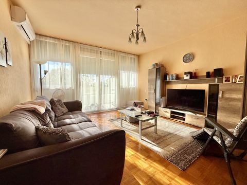 Eladó Lakás 2000 Szentendre 