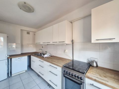 Eladó Lakás 1145 Budapest 14. kerület HERMINAMEZŐN belső kétszintes NAPFÉNYES, CSENDES lakás