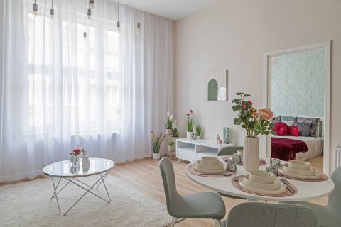 Eladó Lakás 1136 Budapest 13. kerület , Újlipótvárosban, felújított 4 szobás exkluzív otthon